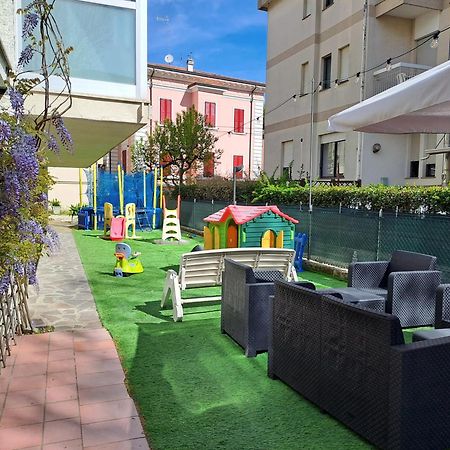 Hotel Sogno チェゼナーティコ エクステリア 写真