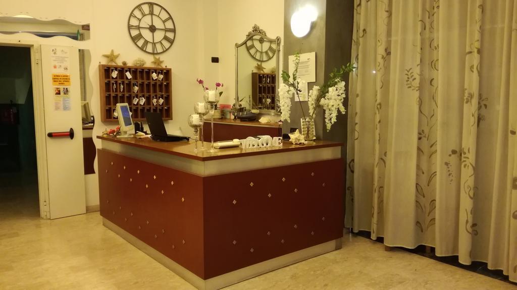 Hotel Sogno チェゼナーティコ エクステリア 写真